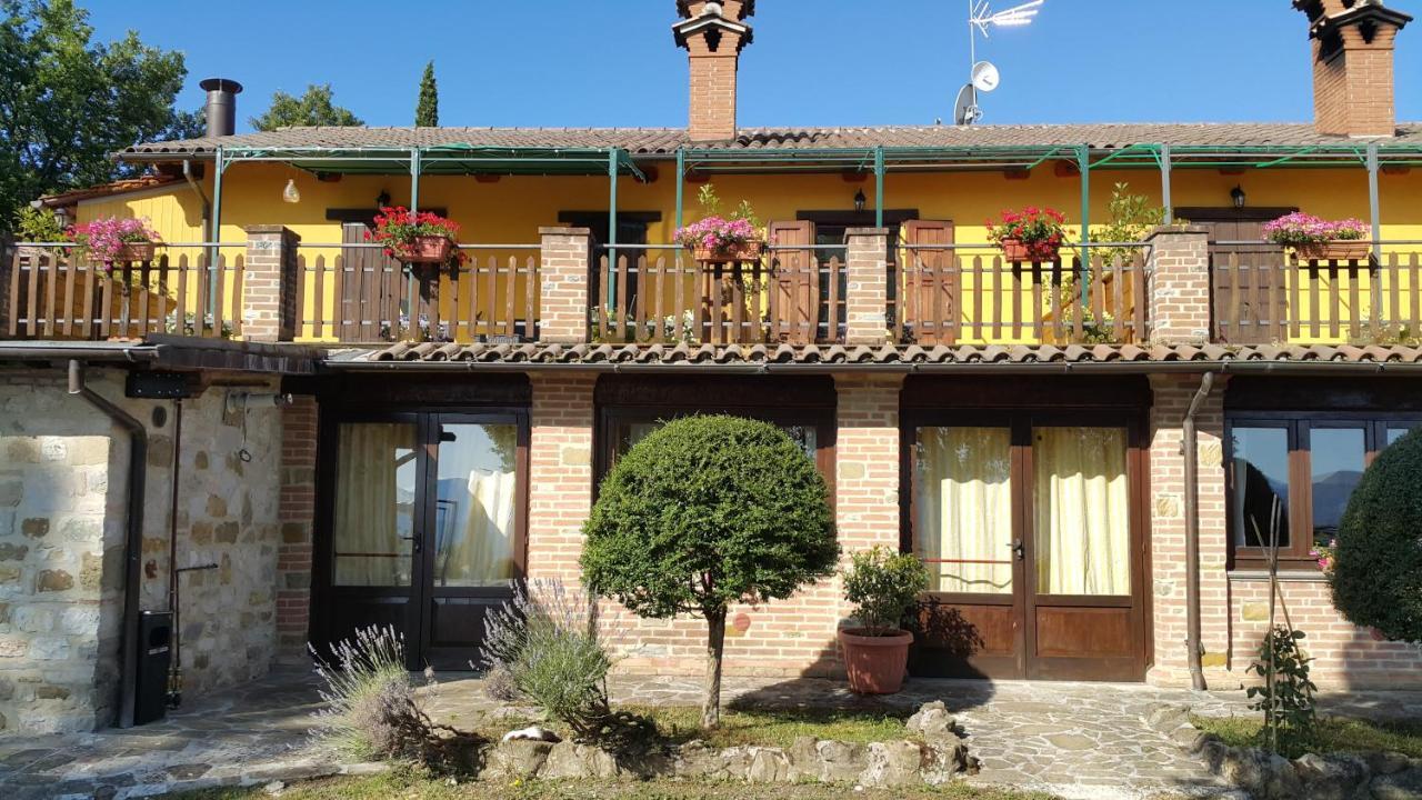 Agriturismo Countryhouse Le Giare غوبيو المظهر الخارجي الصورة