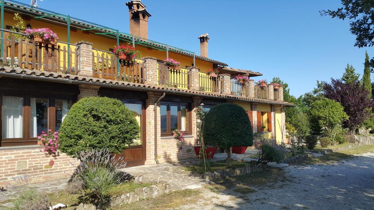 Agriturismo Countryhouse Le Giare غوبيو المظهر الخارجي الصورة